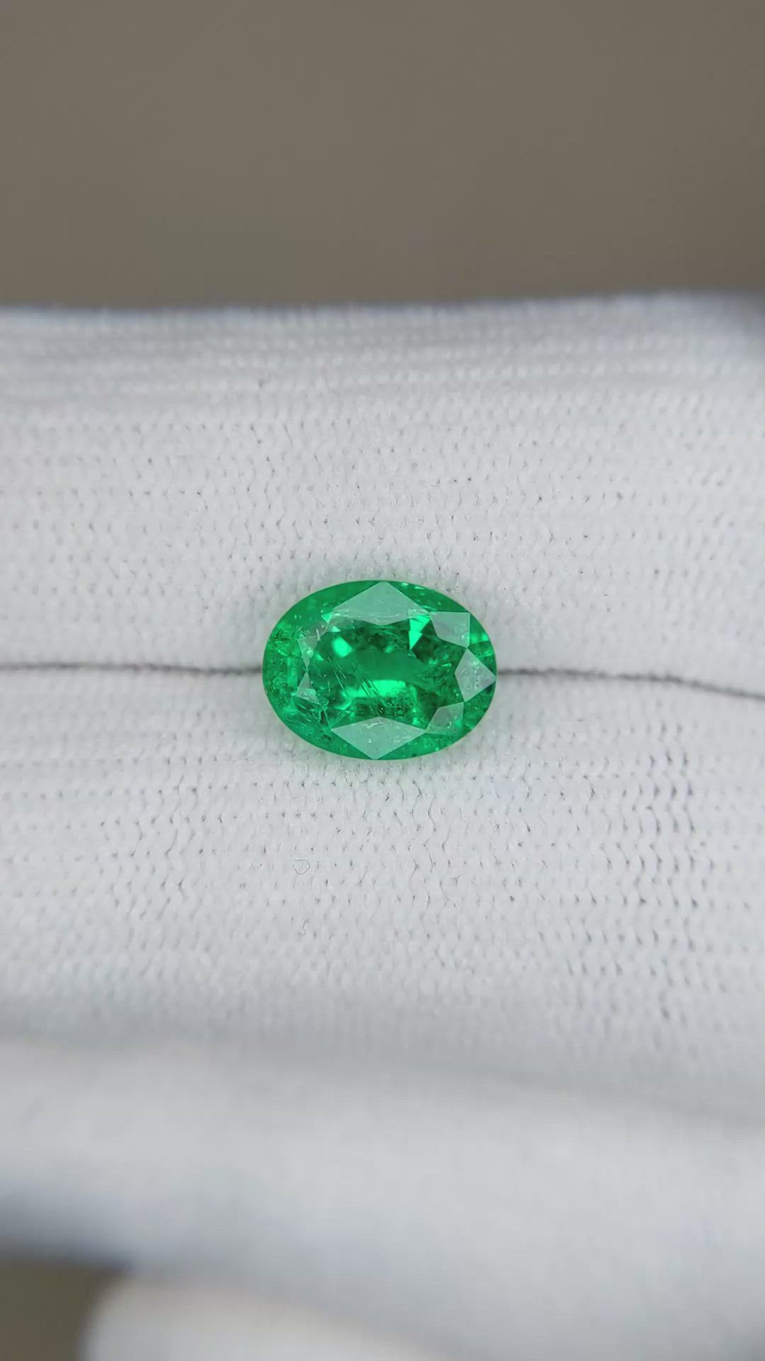 1.73 Ct. Emerald from Zambia Size Video