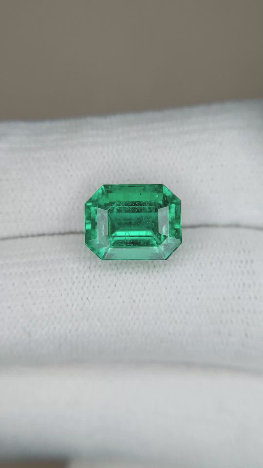 4.54 Ct. Emerald from Zambia Size Video