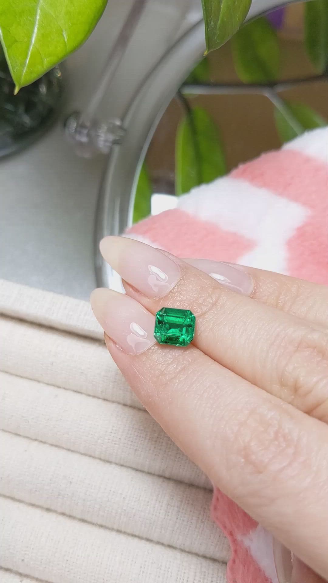1.90 Ct. Emerald from Colombia Size Video