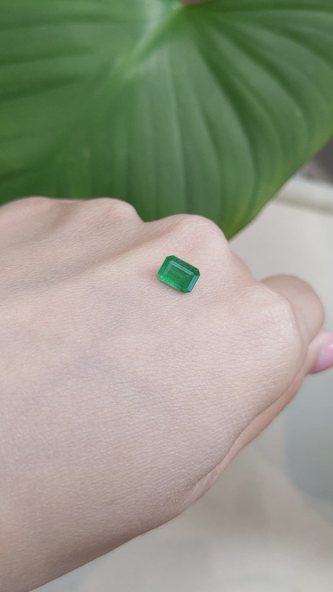 0.96 Ct. Emerald from Brazil Size Video