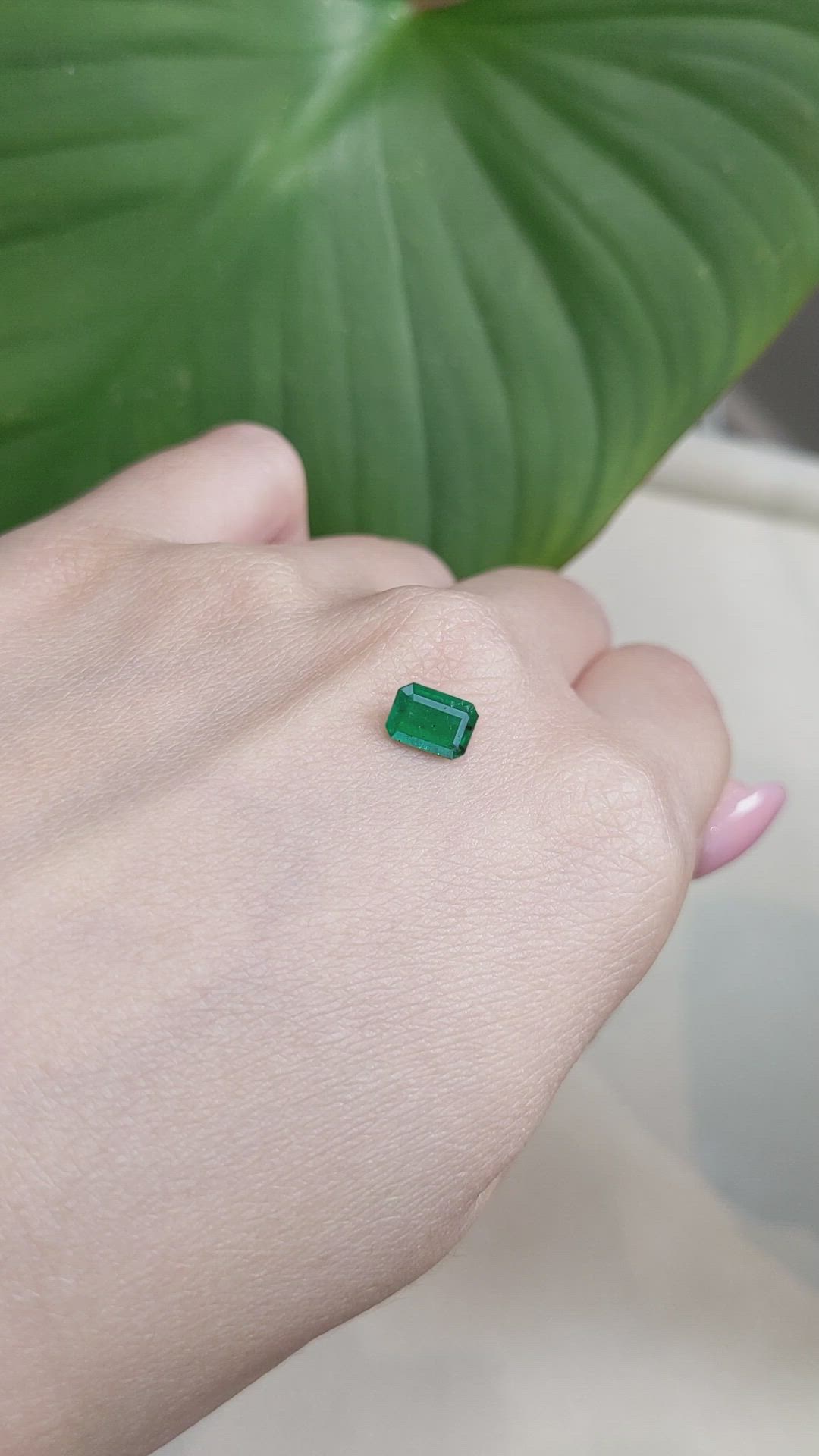 0.76 Ct. Emerald from Brazil Size Video