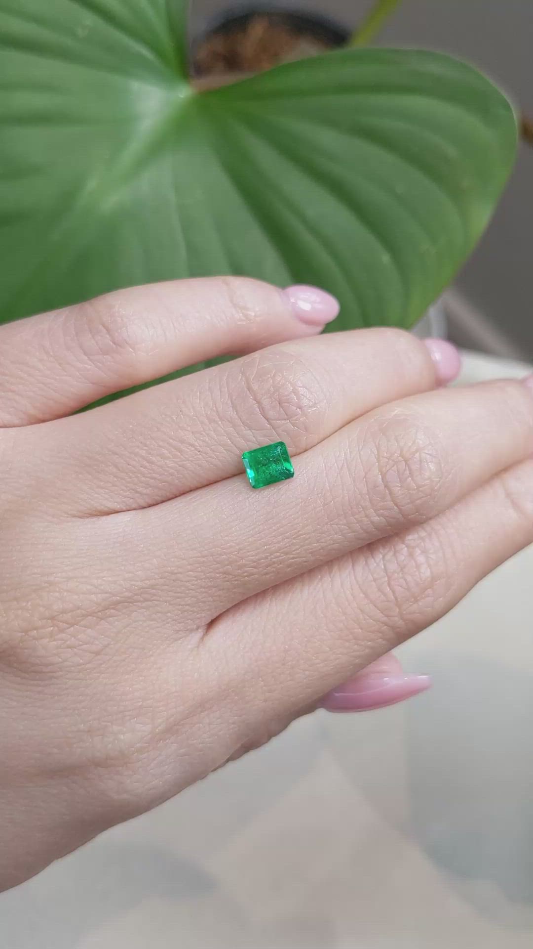 0.72 Ct. Emerald from Brazil Size Video