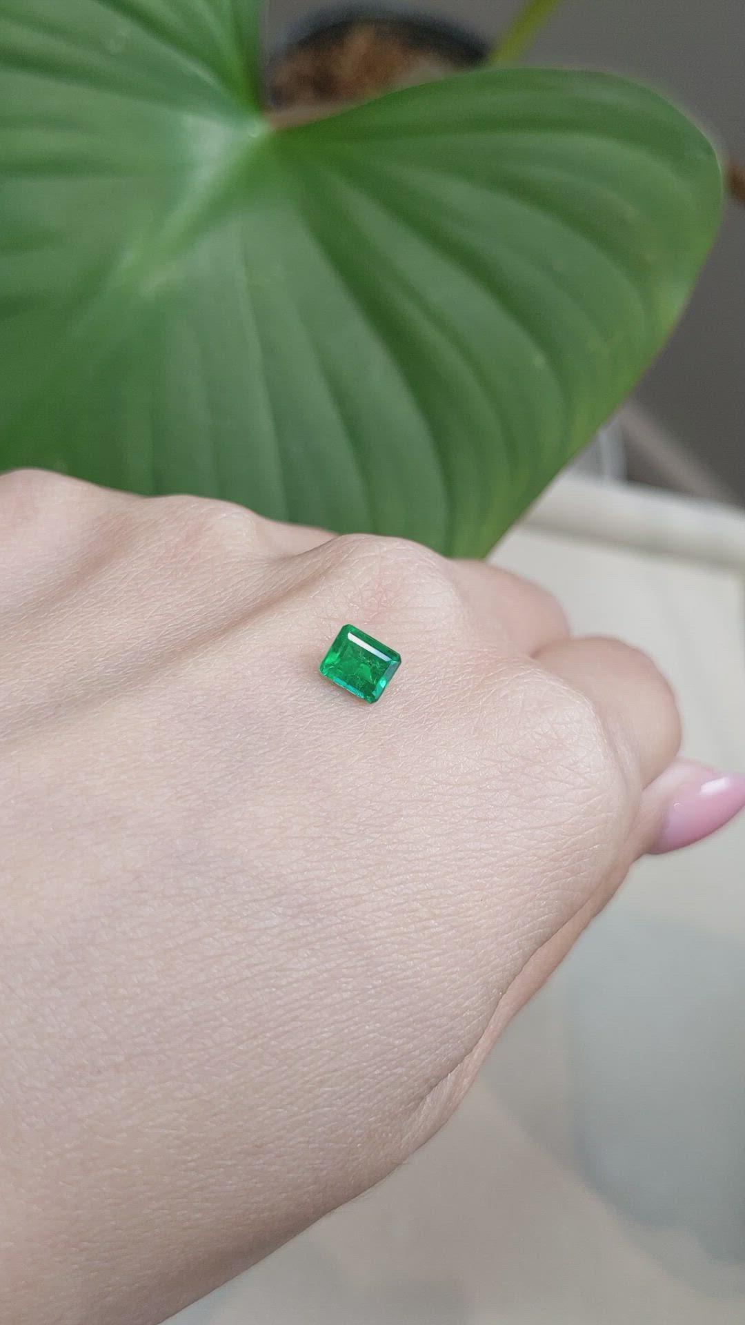 0.72 Ct. Emerald from Brazil Size Video