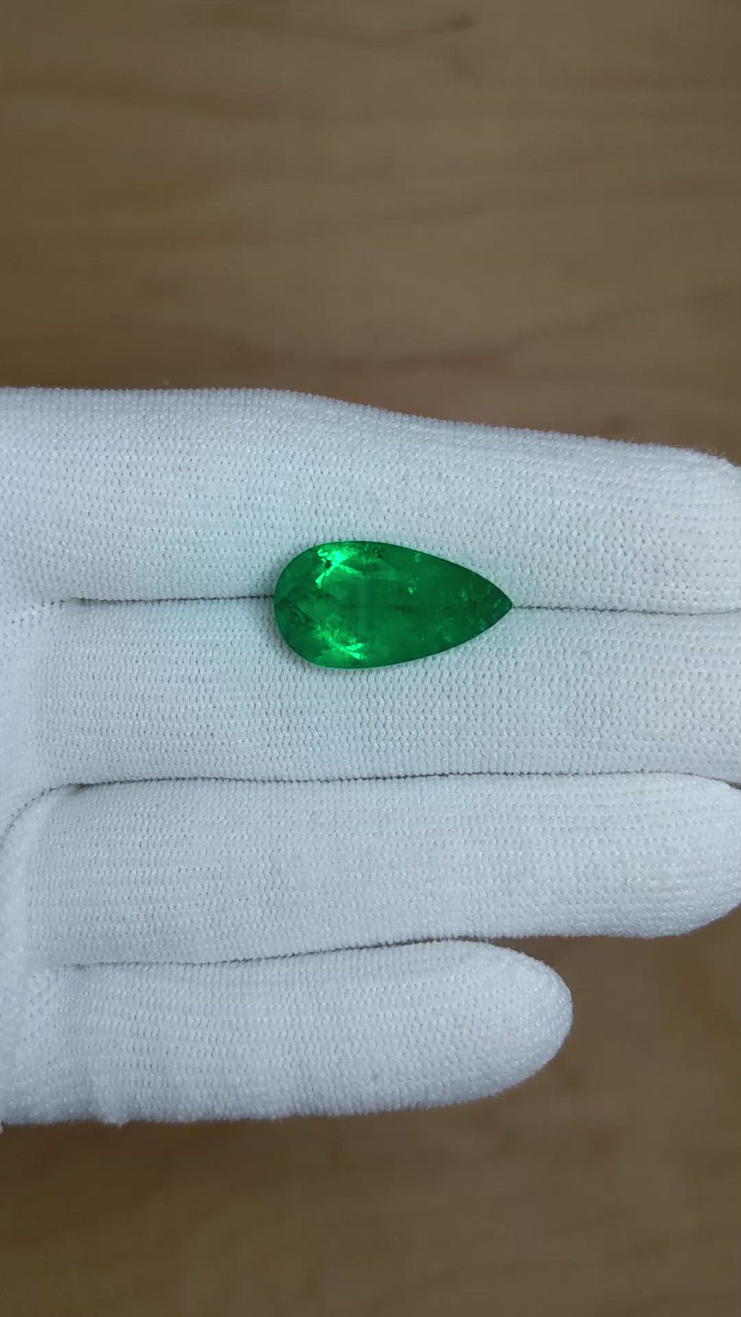 8.13 Ct. Emerald from Colombia Size Video