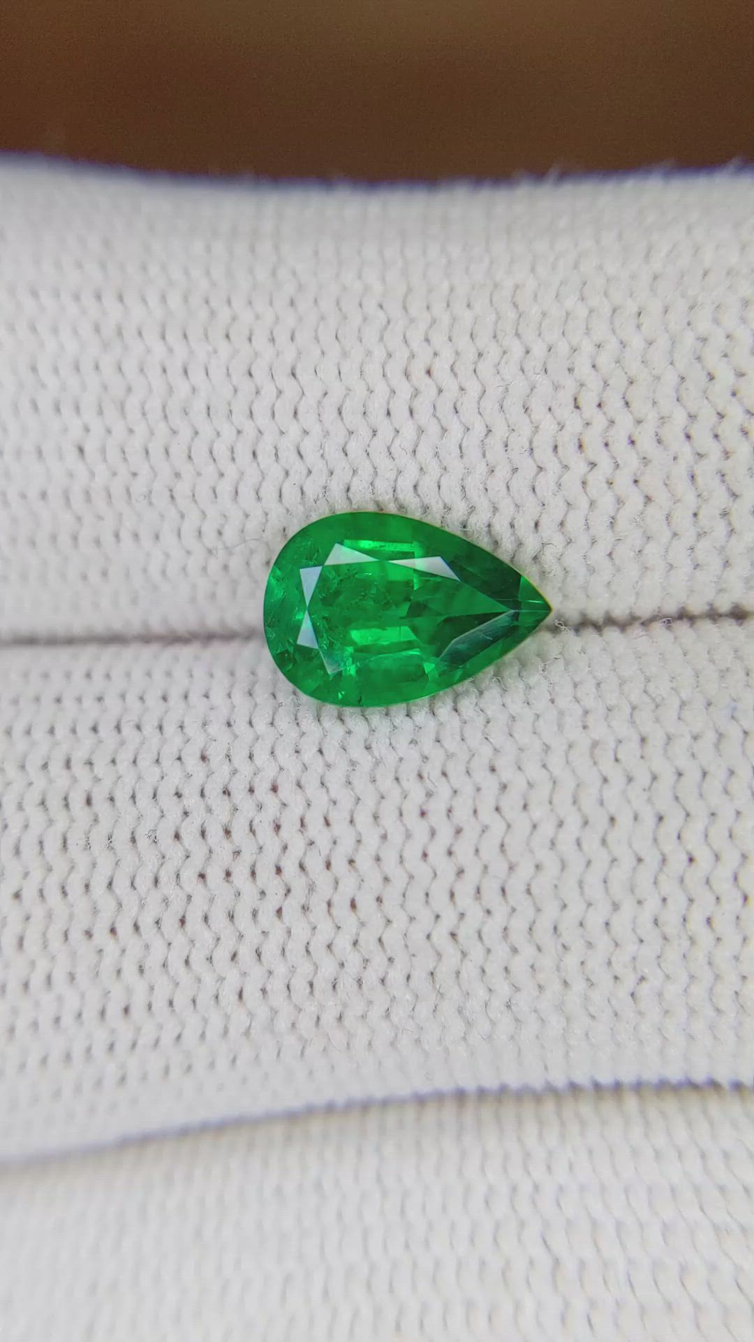 1.42 Ct. Emerald from Colombia Size Video