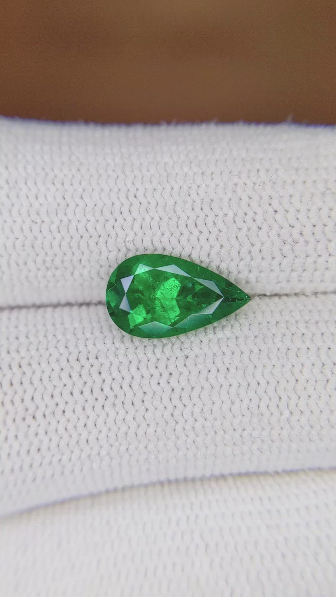 1.82 Ct. Emerald from Colombia Size Video