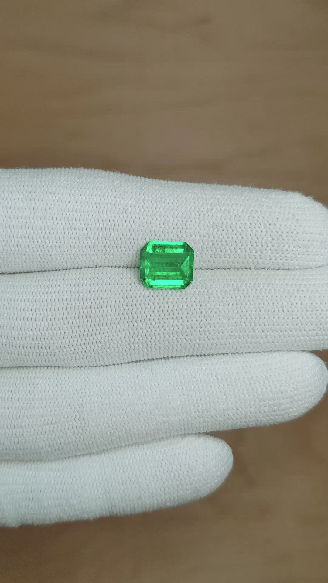 2.23 Ct. Emerald from Colombia Size Video