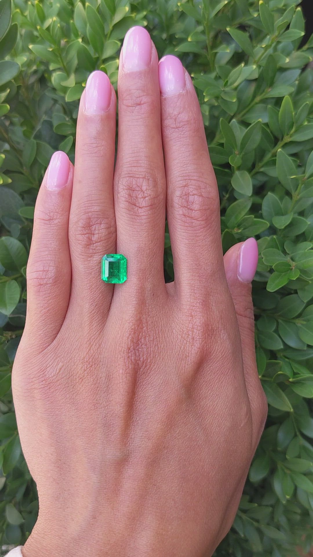 2.23 Ct. Emerald from Colombia Size Video