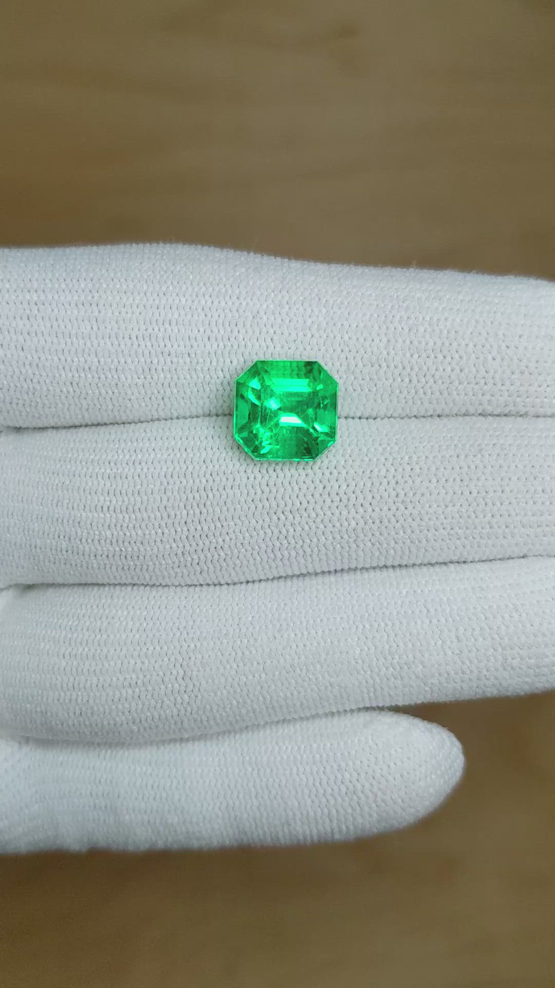 4.47 Ct. Emerald from Colombia Size Video