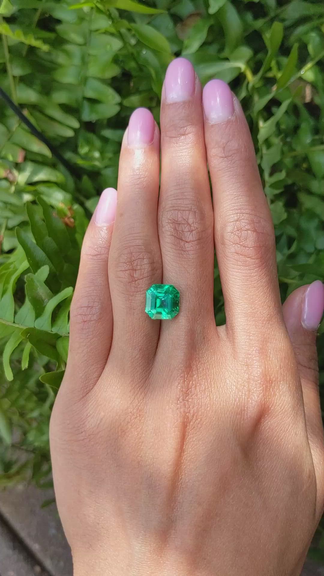 4.47 Ct. Emerald from Colombia Size Video