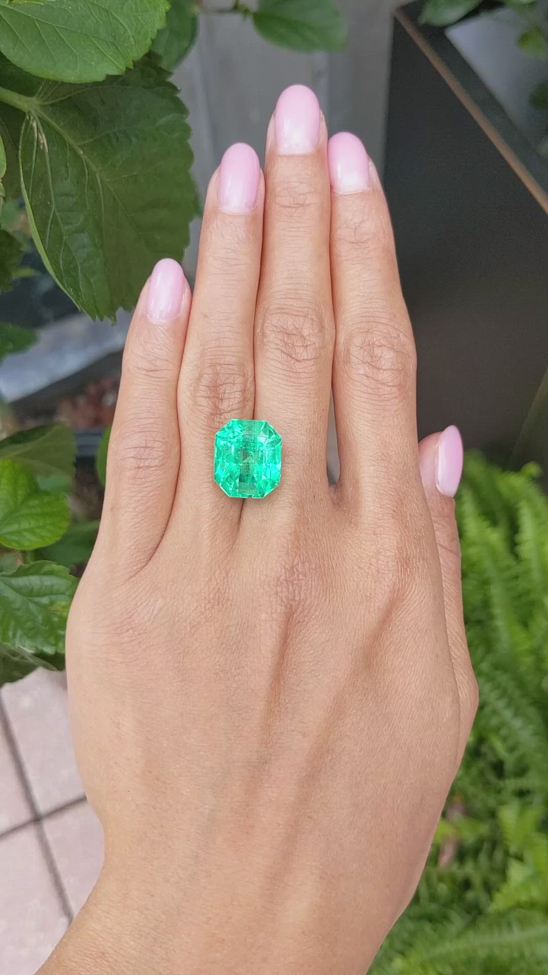 13.42 Ct. Emerald from Colombia Size Video