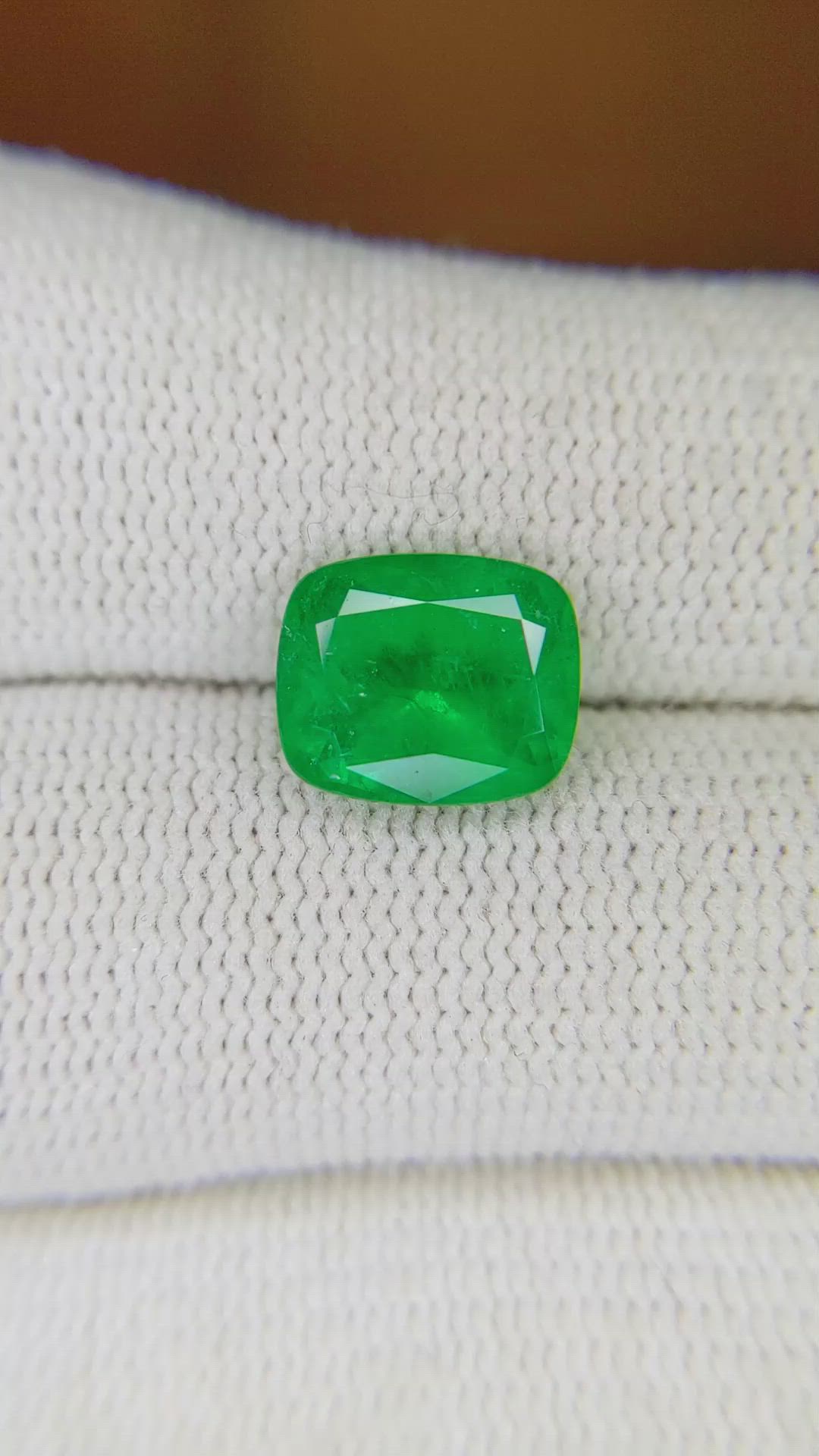 2.58 Ct. Emerald from Colombia Size Video