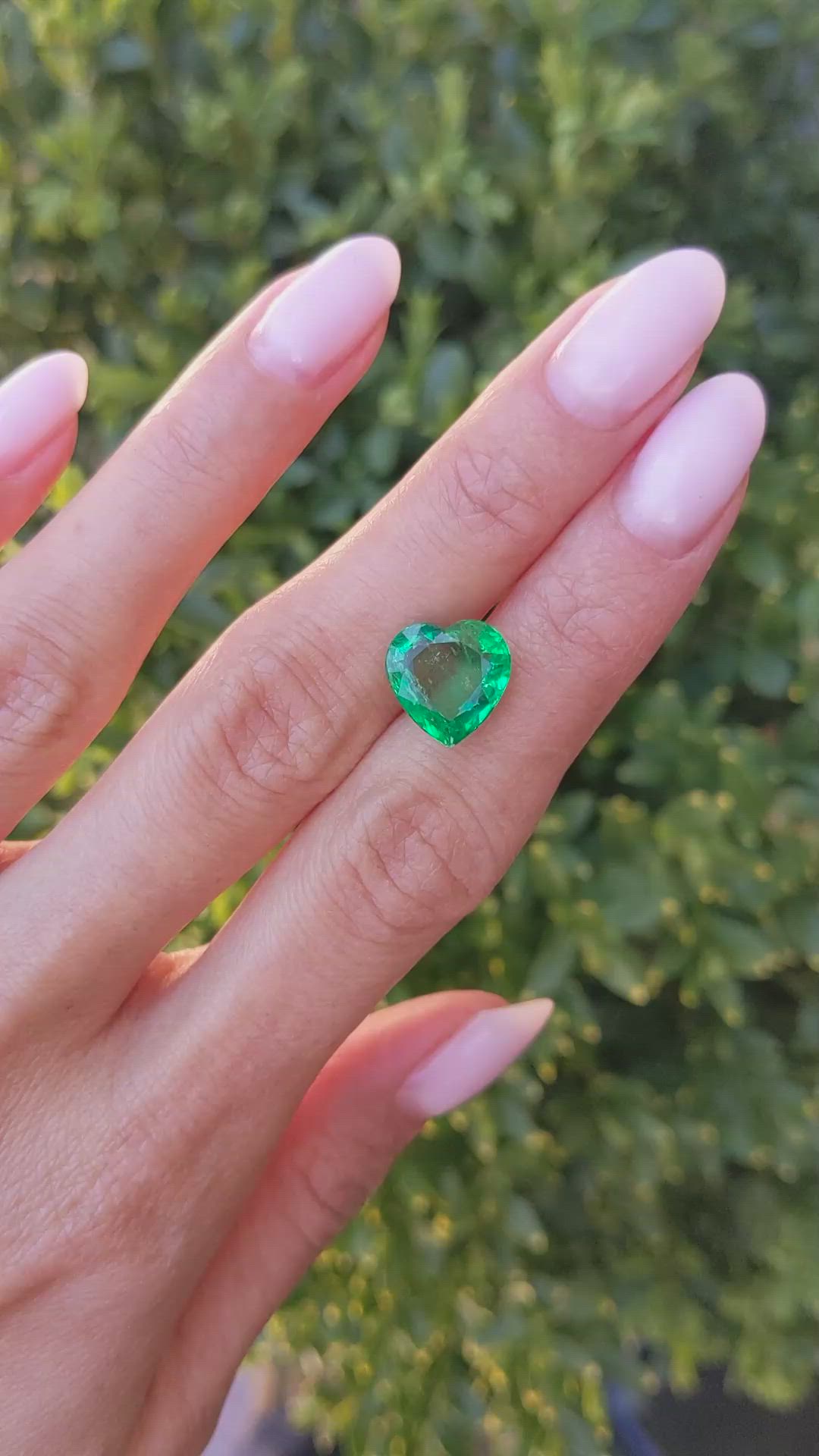 4.22 Ct. Emerald from Zambia Size Video