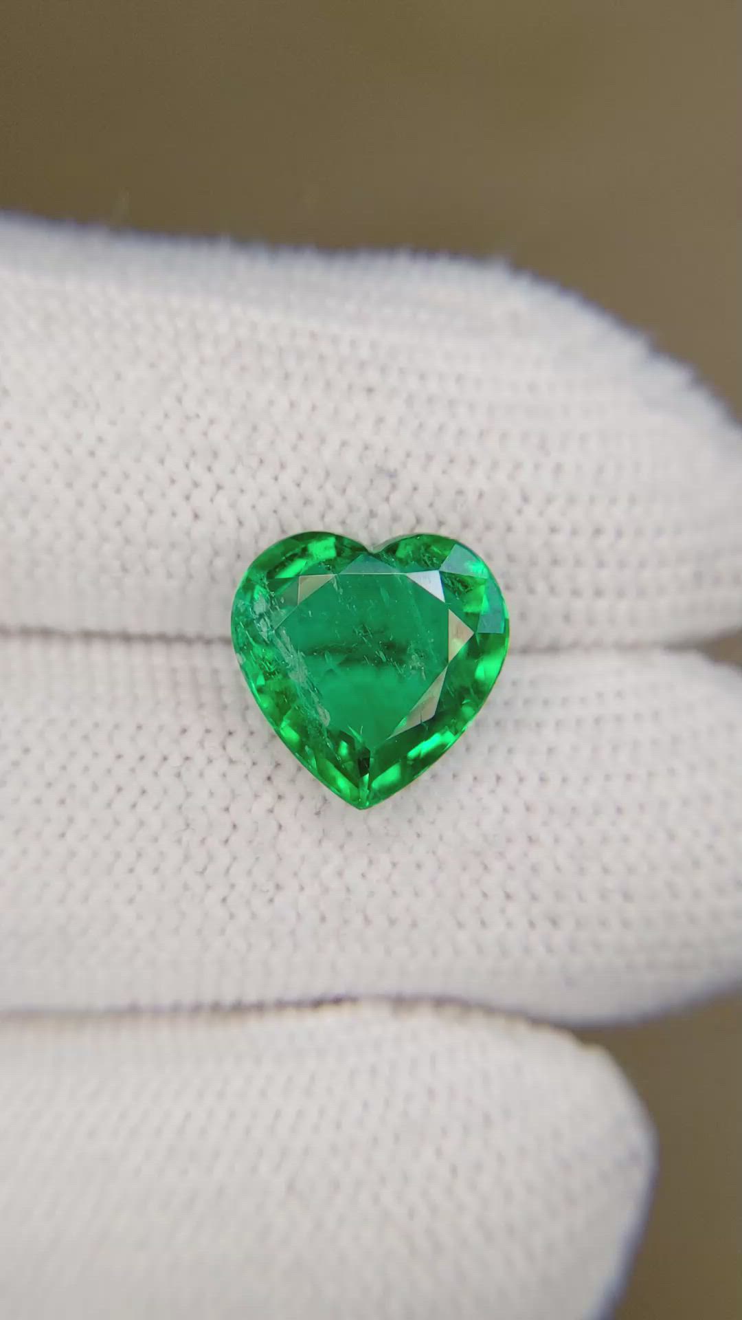 4.22 Ct. Emerald from Zambia Size Video
