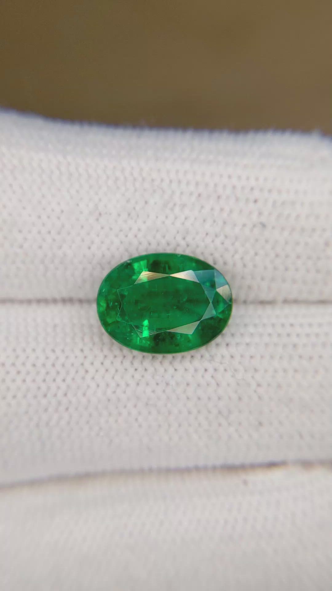 4.58 Ct. Emerald from Zambia Size Video