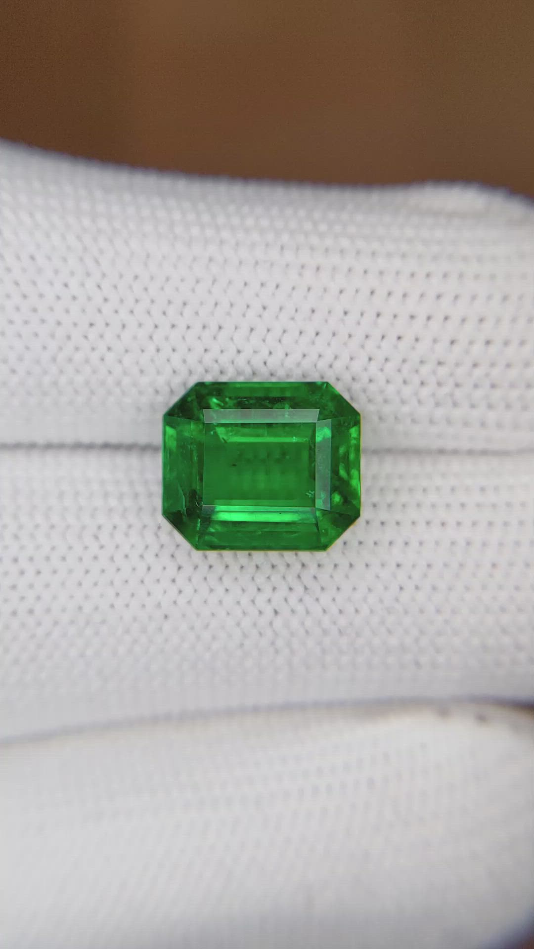 4.78 Ct. Emerald from Zambia Size Video