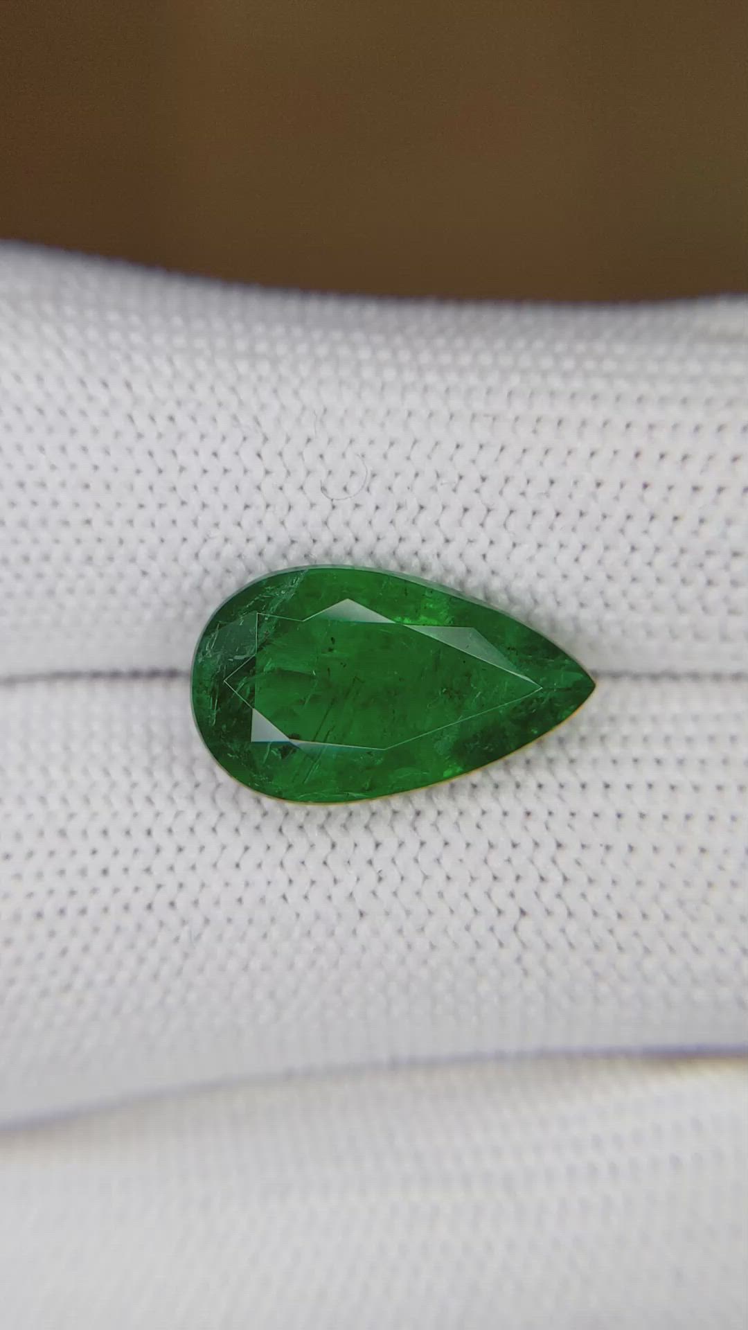 5.19 Ct. Emerald from Zambia Size Video
