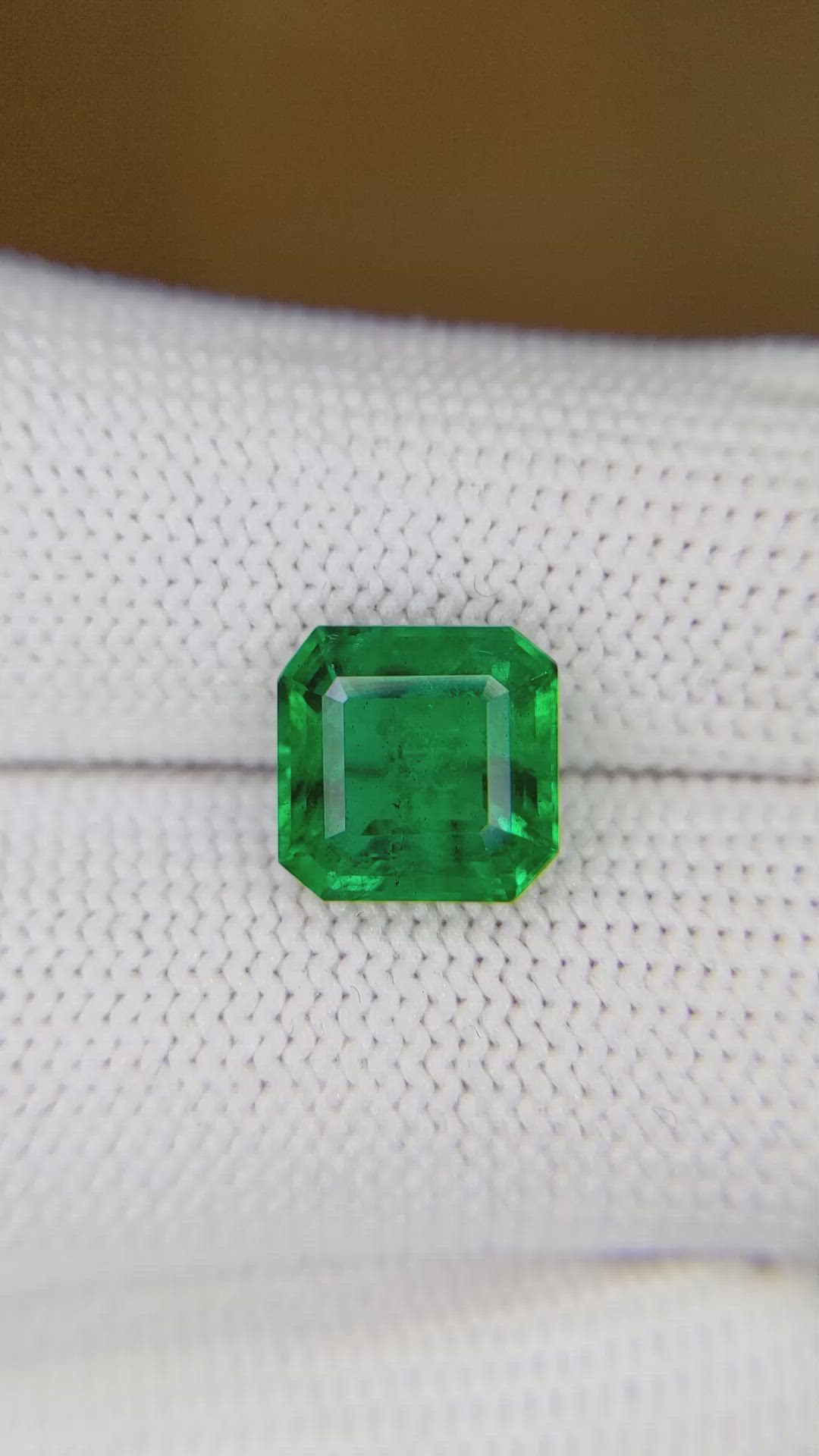 2.77 Ct. Emerald from Zambia Size Video