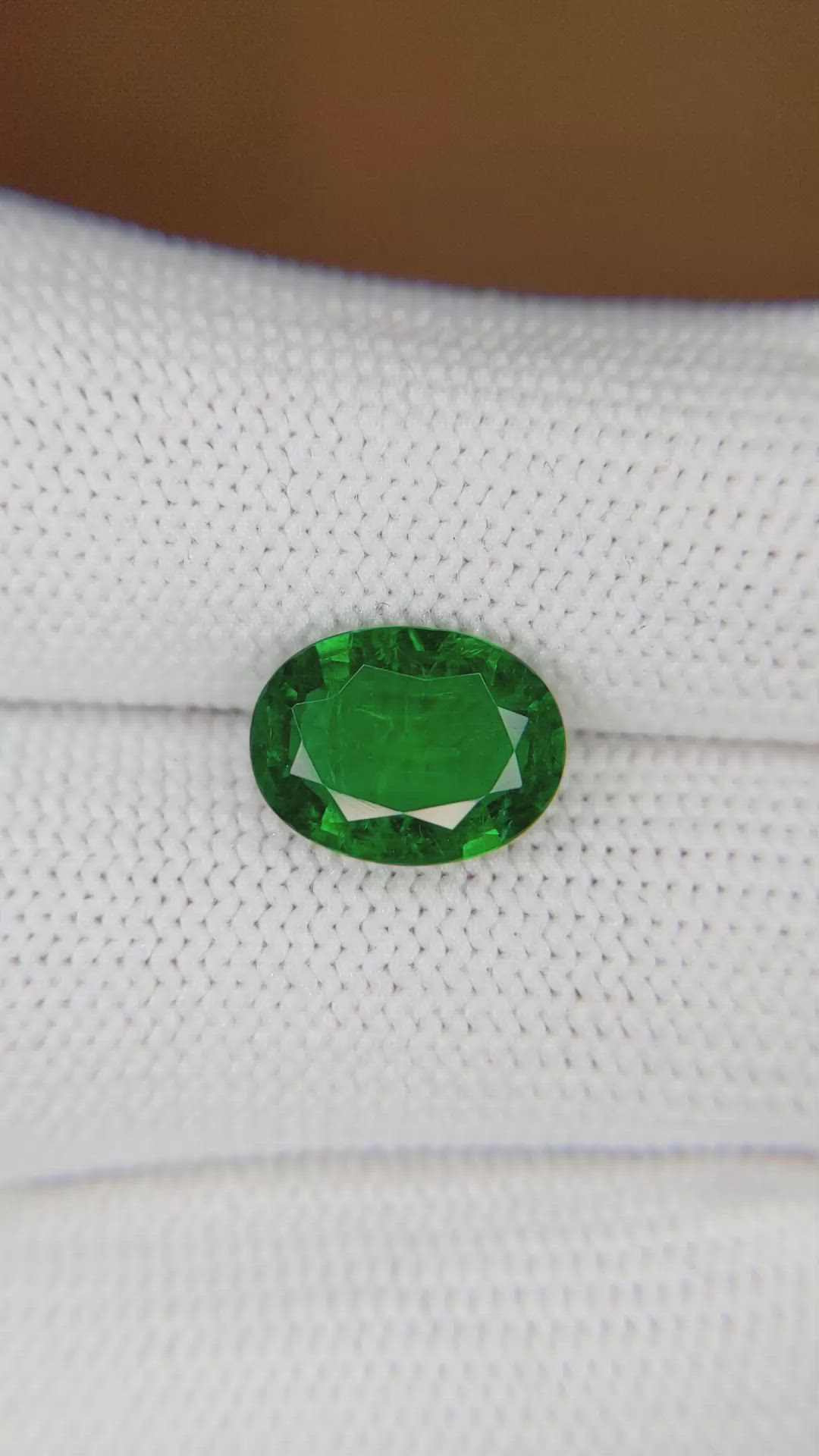 2.61 Ct. Emerald from Zambia Size Video