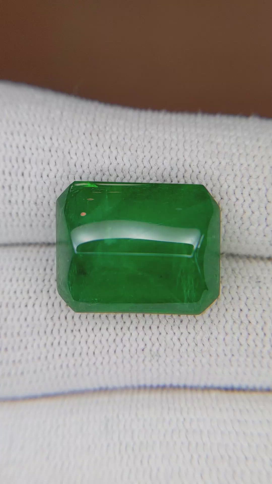 13.27 Ct. Cabochon Emerald from Zambia Size Video