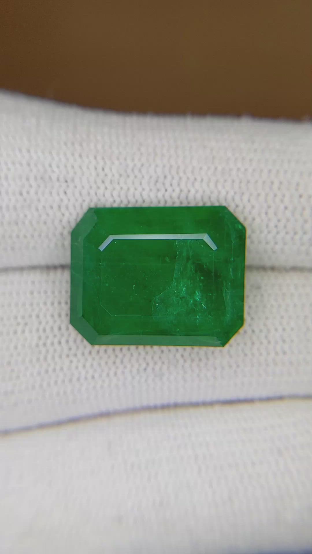 13.27 Ct. Cabochon Emerald from Zambia Size Video