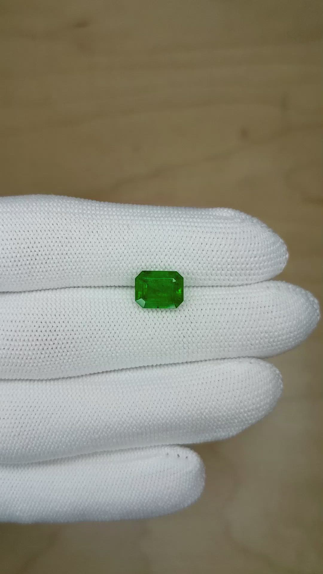 2.61 Ct. Emerald from Zambia Size Video