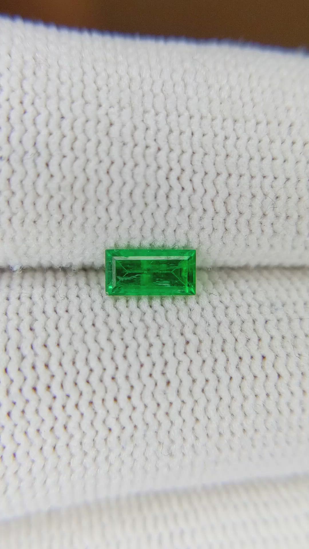 0.35 Ct. Emerald from Afghanistan Size Video