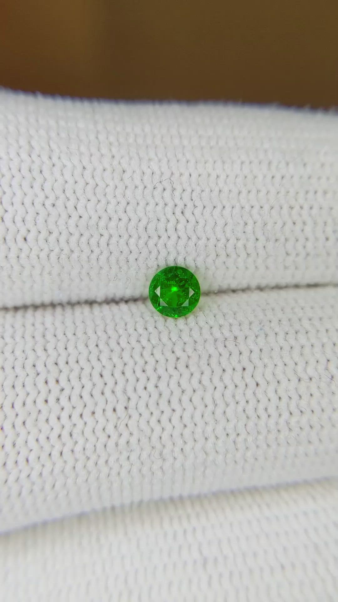 0.19 Ct. Emerald from Afghanistan Size Video