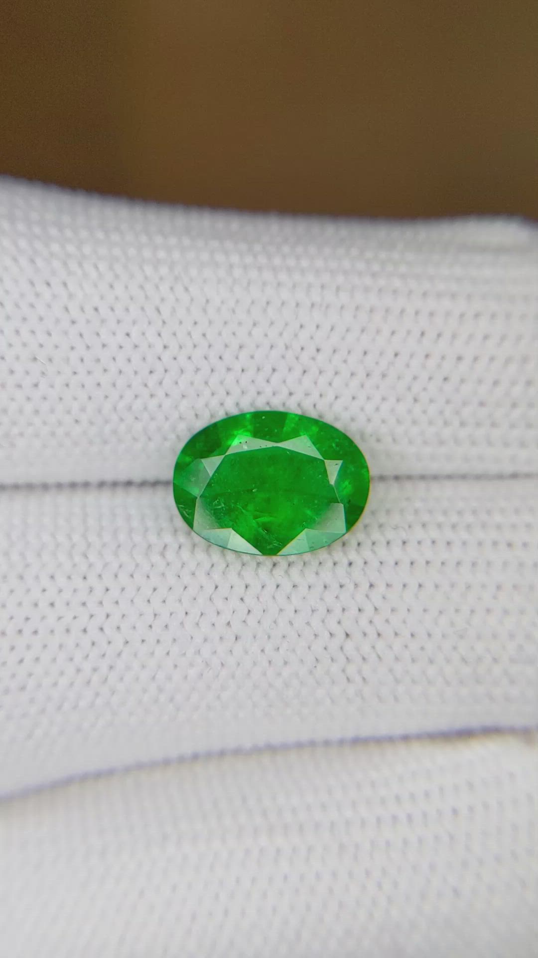 2.03 Ct. Emerald from Zambia Size Video