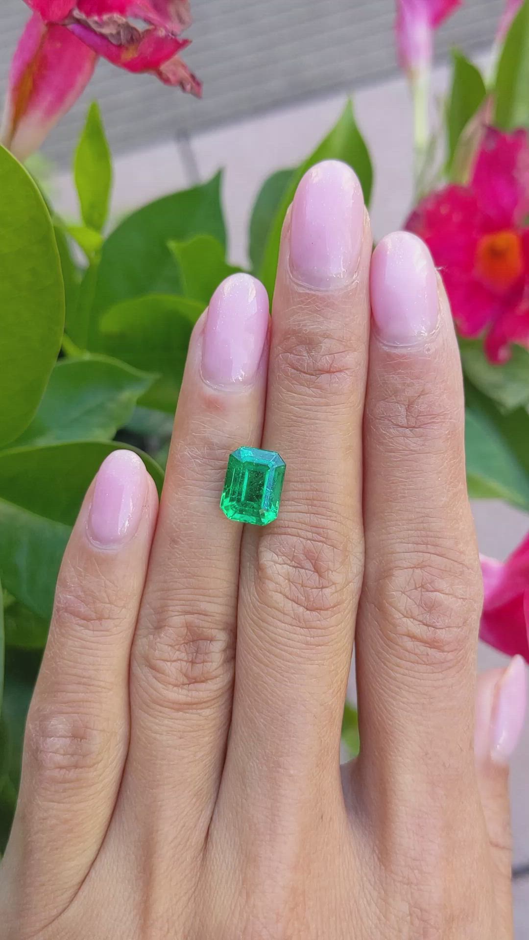 3.22 Ct. Emerald from Zambia Size Video