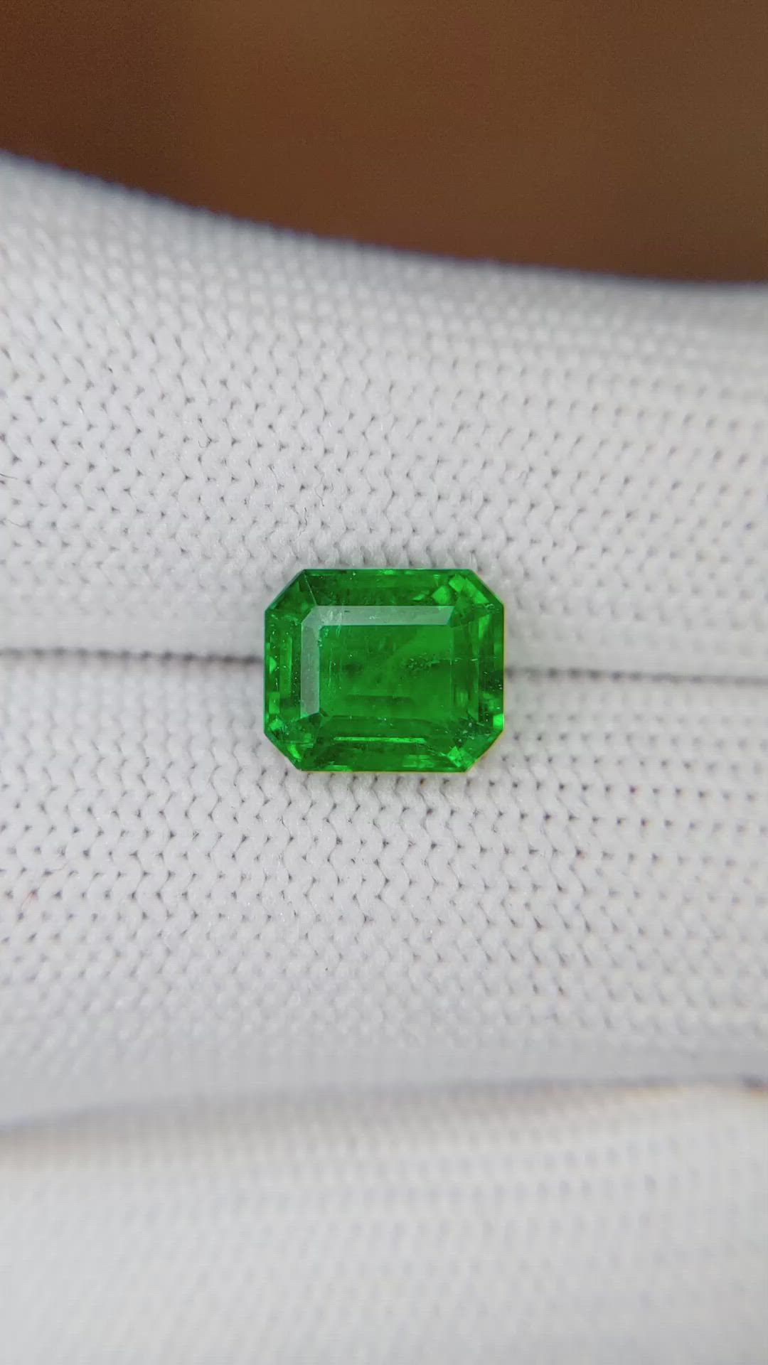 2.31 Ct. Emerald from Zambia Size Video