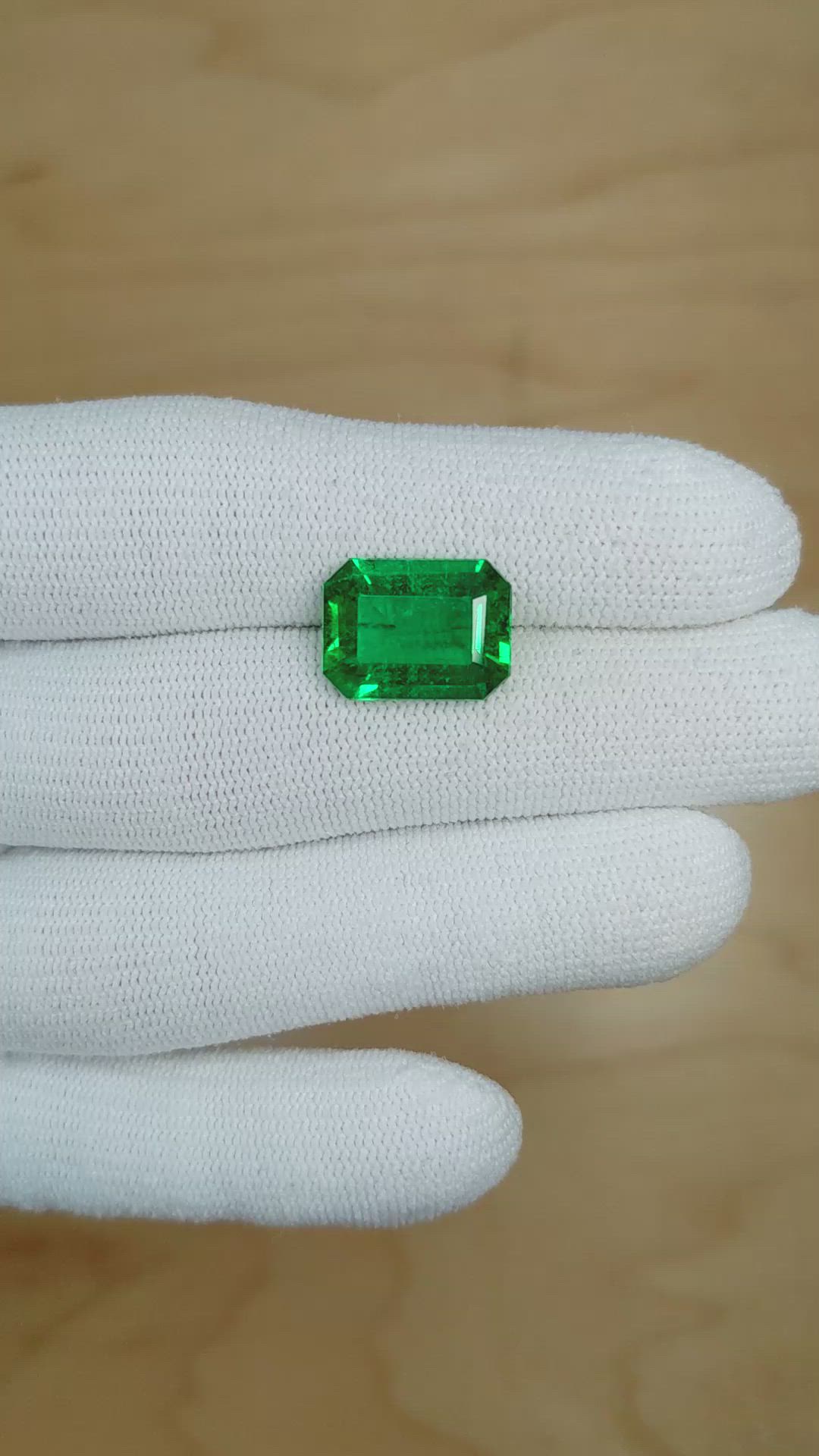 6.29 Ct. Emerald from Colombia Size Video