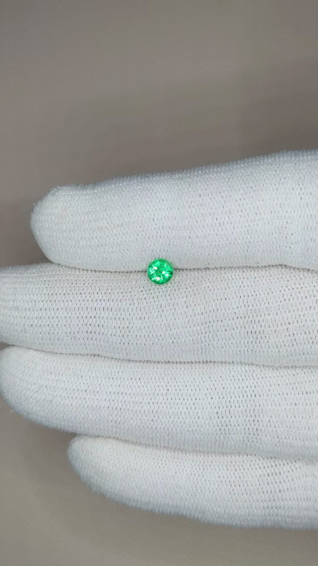 0.31 Ct. Emerald from Zambia Size Video