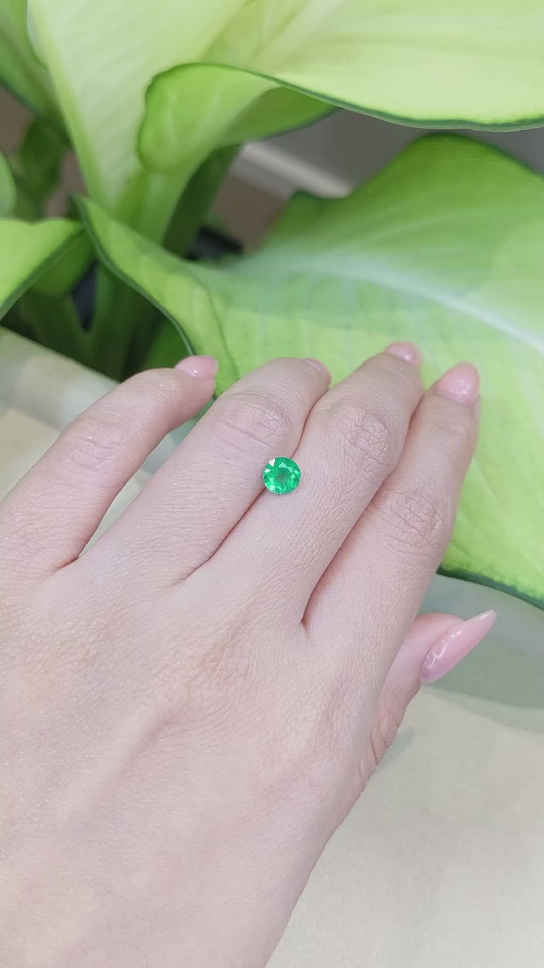 0.70 Ct. Emerald from Zambia Size Video