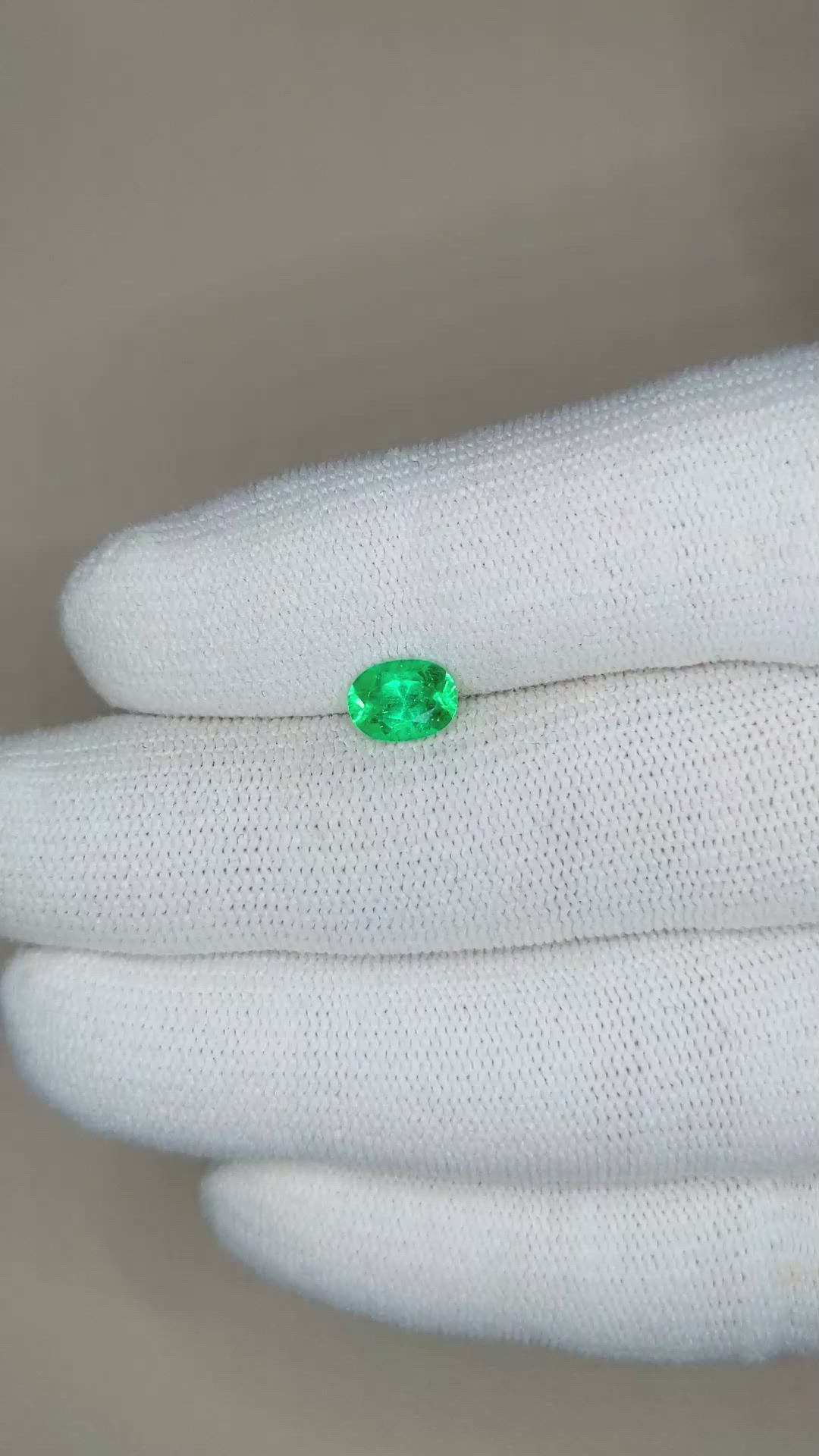 0.74 Ct. Emerald from Colombia Size Video