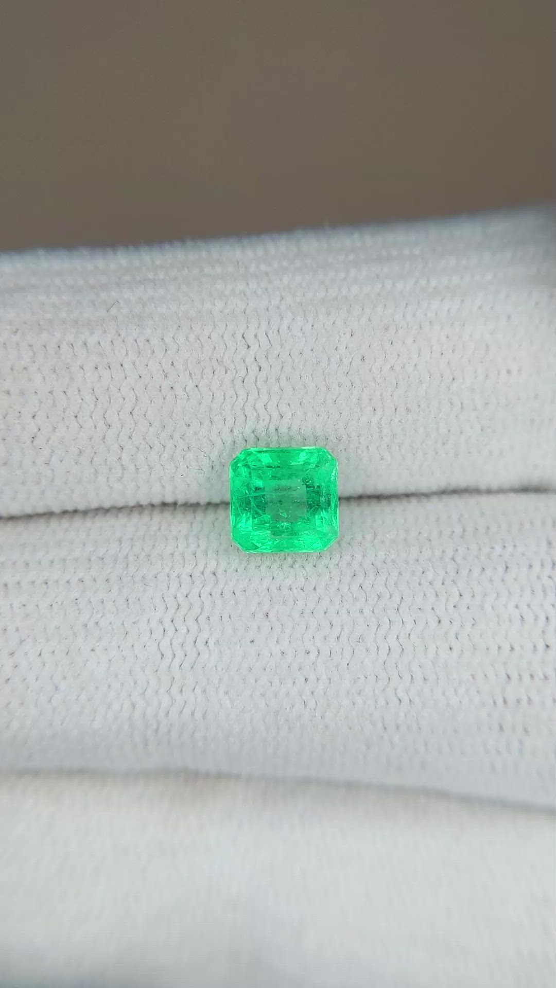 0.92 Ct. Emerald from Afghanistan Size Video