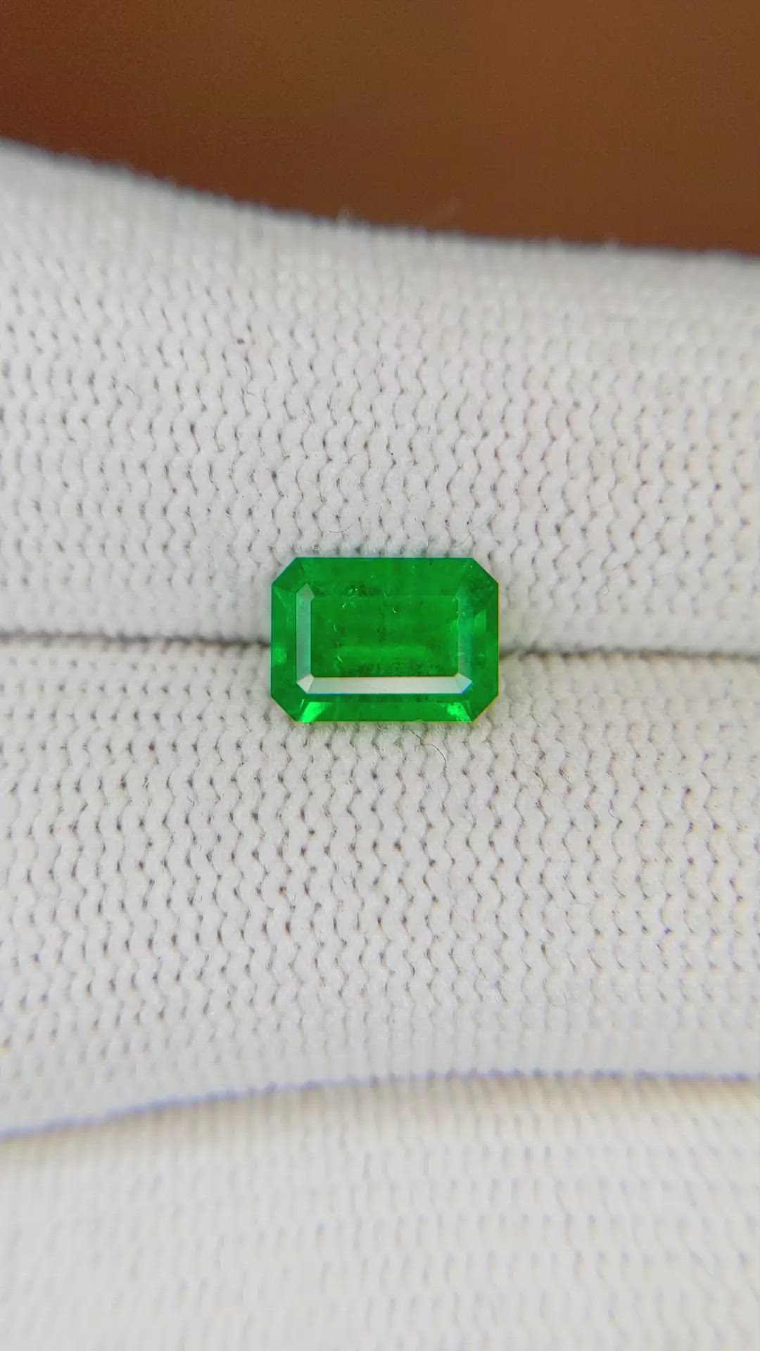 1.21 Ct. Emerald from Colombia Size Video