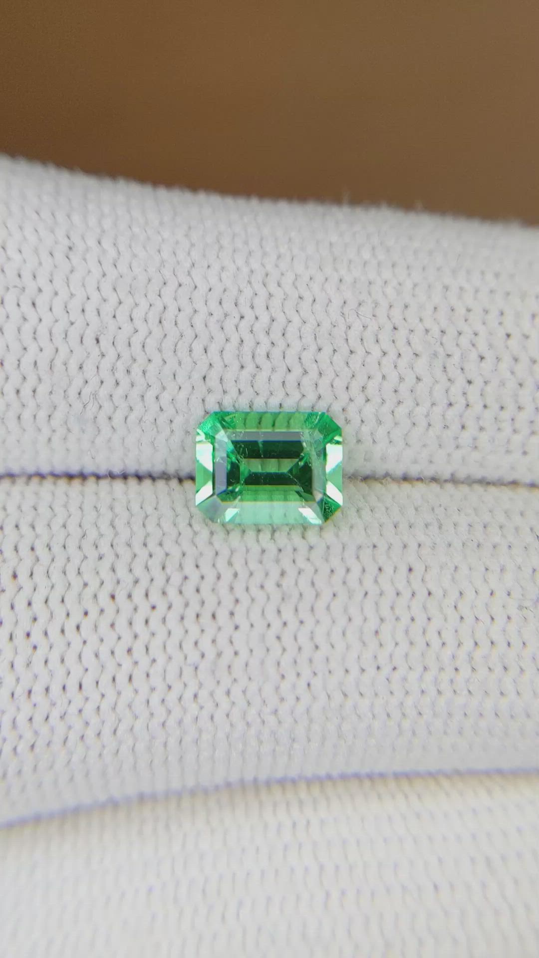1.04 Ct. Emerald from Colombia Size Video