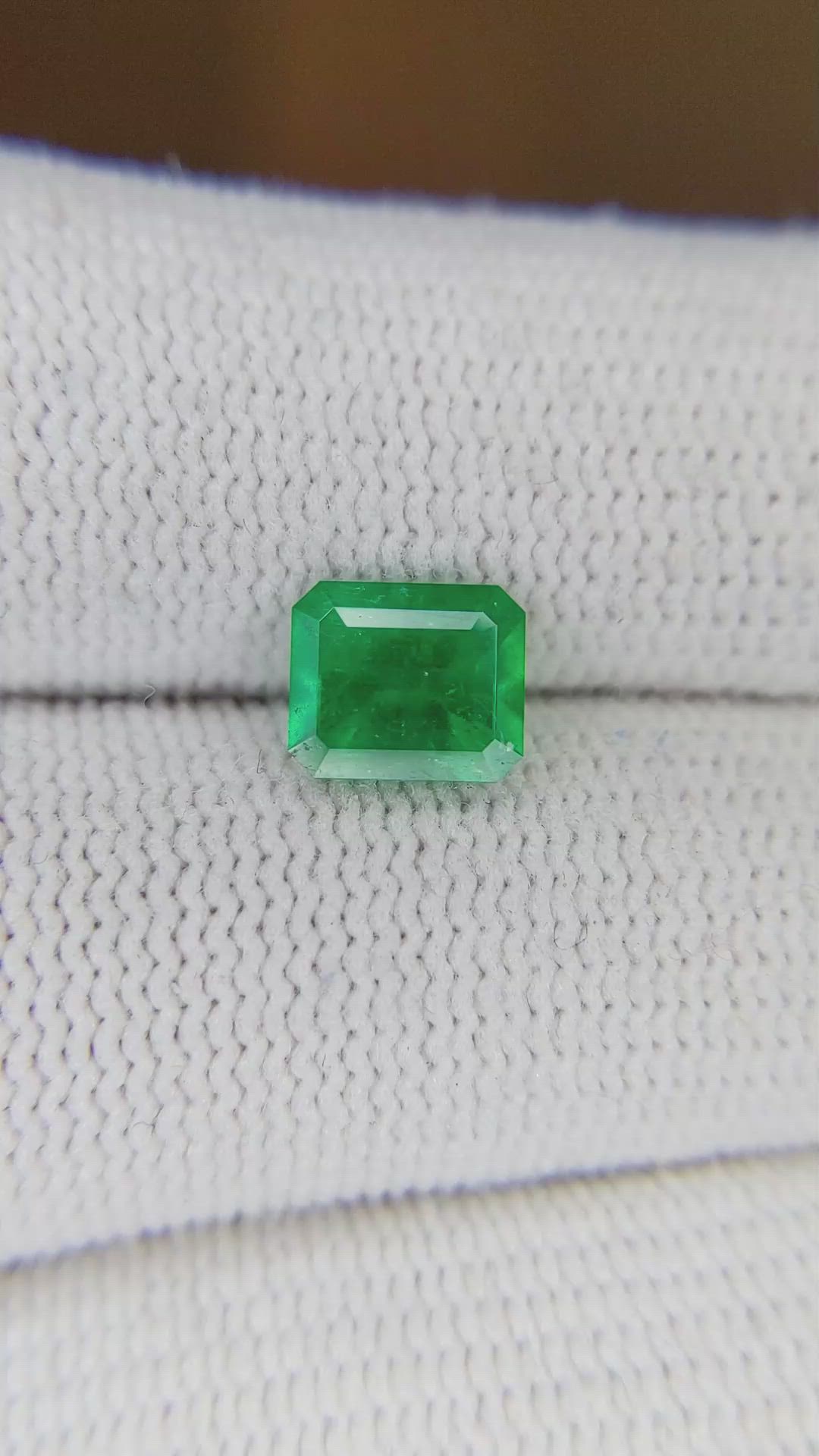 1.03 Ct. Emerald from Colombia Size Video