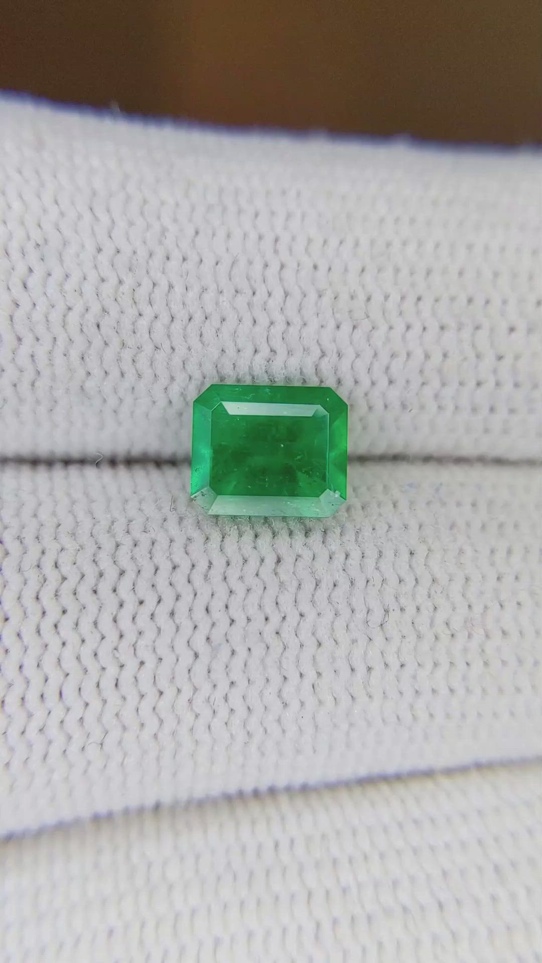 1.03 Ct. Emerald from Colombia Size Video