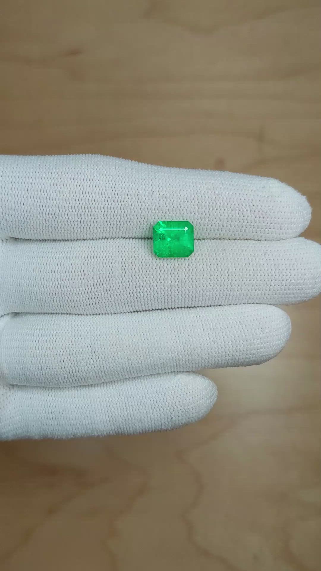 2.23 Ct. Emerald from Colombia Size Video