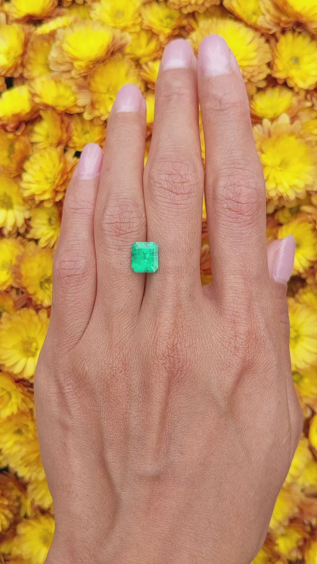 2.23 Ct. Emerald from Colombia Size Video