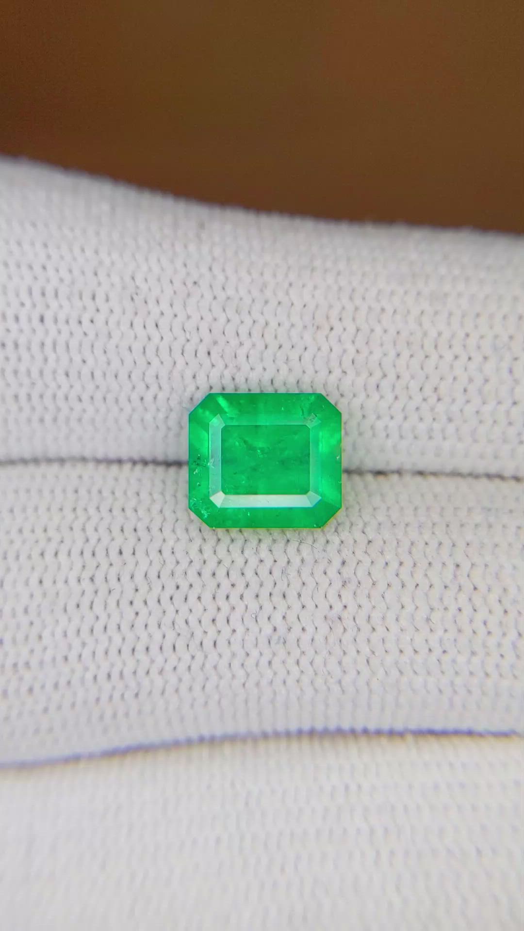 2.23 Ct. Emerald from Colombia Size Video