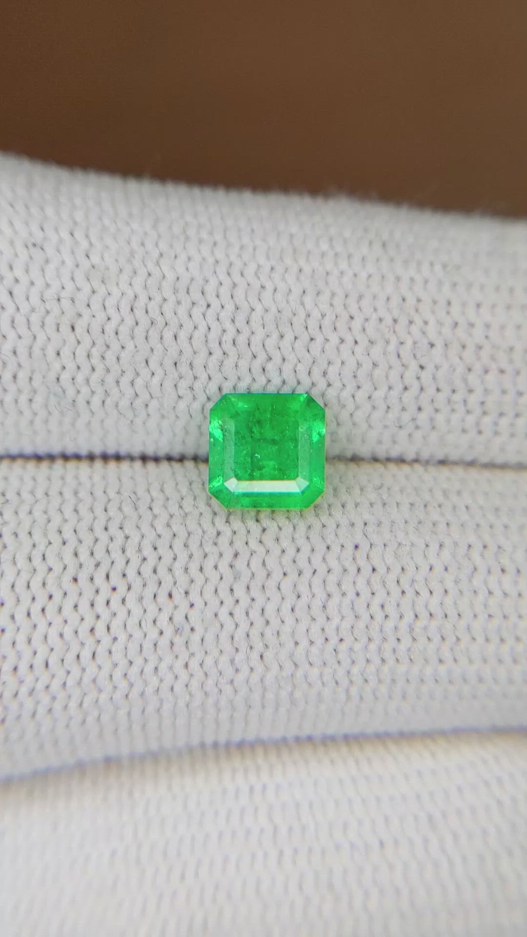 1.05 Ct. Emerald from Colombia Size Video