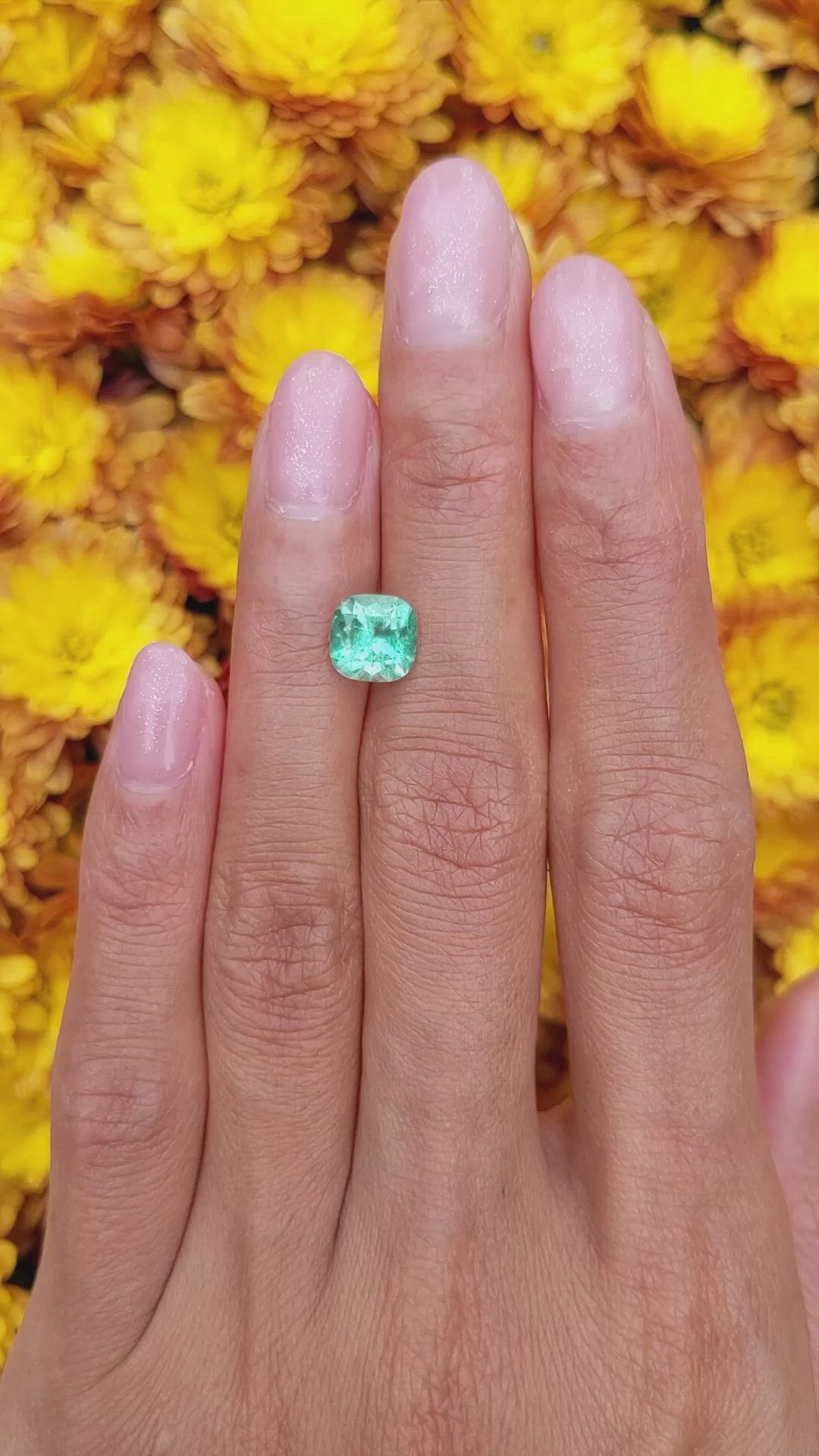 1.40 Ct. Emerald from Colombia Size Video