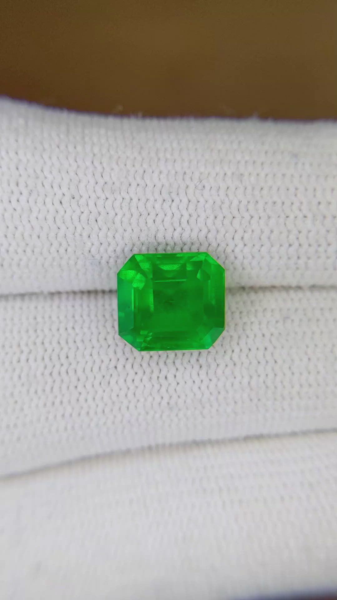 3.72 Ct. Emerald from Colombia Size Video