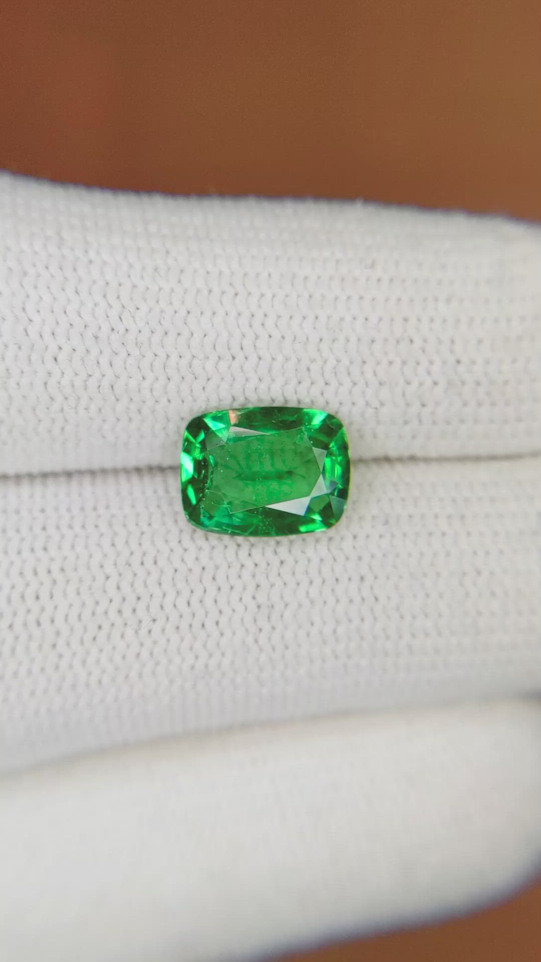 2.11 Ct. Emerald from Colombia Size Video