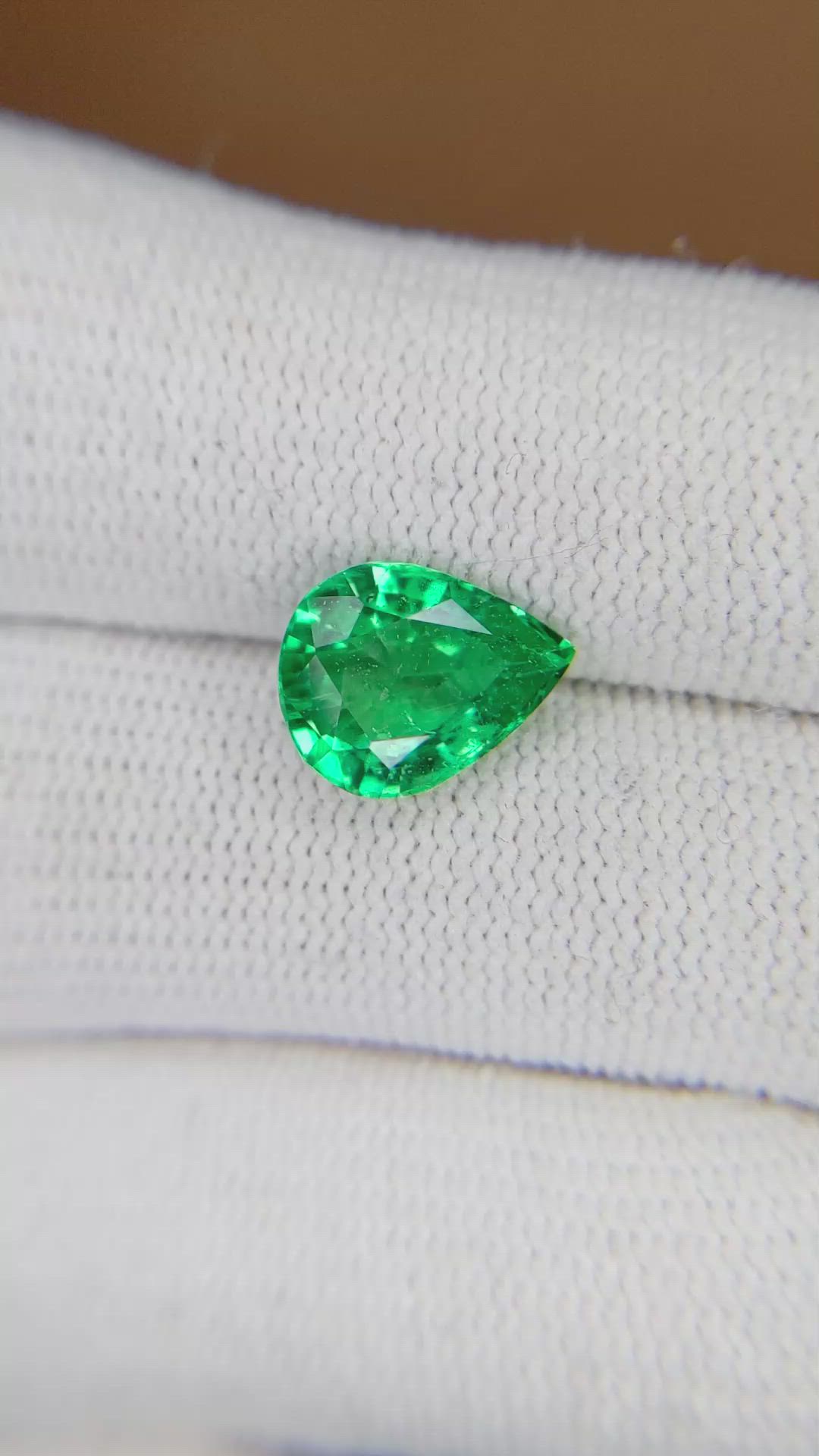 2.53 Ct. Emerald from Zambia Size Video