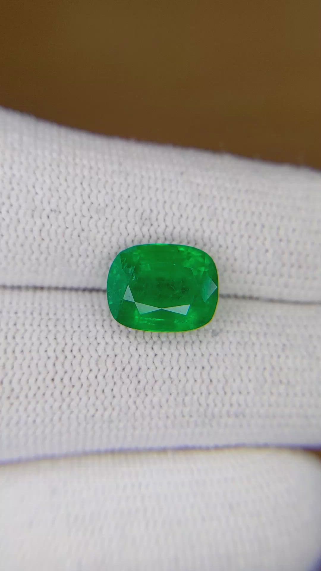 3.75 Ct. Emerald from Zambia Size Video