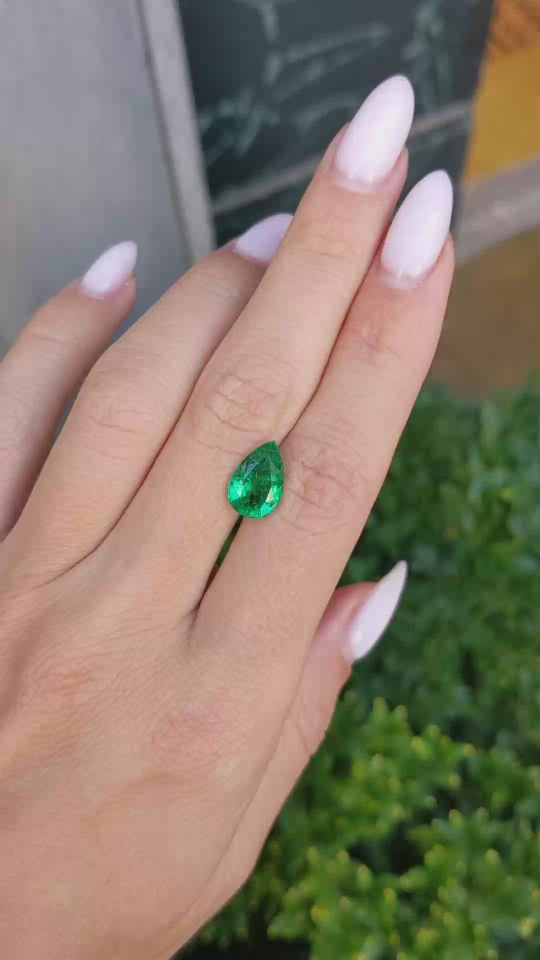 2.59 Ct. Emerald from Zambia Size Video